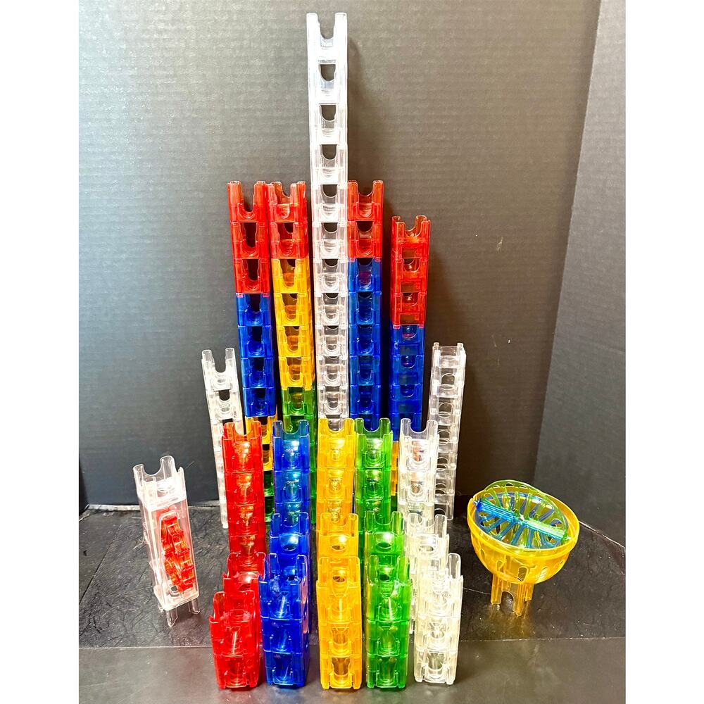 Mindware QBA-Maze 2.0 Stunts set plus extras 128 pieces translucent marble run